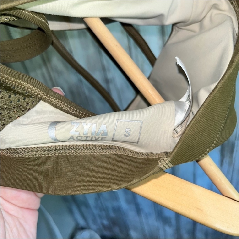 ZYIA Grid Olive Green Active Bra - Picture 4 of 4